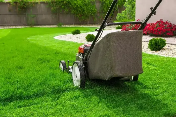 How to mow a lawn in Sparks, NV